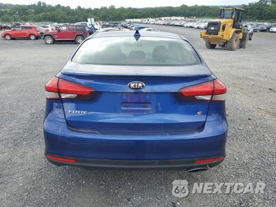 Zdjęcie 6 z 13 samochodu: 2017 KIA FORTE LX VIN:3KPFL4A76HE022883 - miniatura