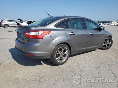 Trzecie zdjęcie samochodu z tyłu: 2014 FORD FOCUS SE VIN:1FADP3F26EL190695 - miniatura