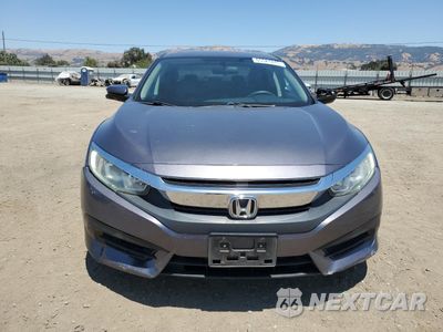 Piąte zdjęcie samochodu w środku: 2018 HONDA CIVIC EX VIN:2HGFC2F71JH588250 - miniatura