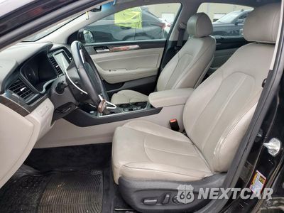 Zdjęcie 7 z 13 samochodu: 2018 HYUNDAI SONATA SPORT VIN:5NPE34AF3JH602192 - miniatura