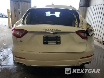Zdjęcie 6 z 12 samochodu: 2018 MASERATI LEVANTE LUXURY VIN:ZN661XUL7JX297215 - miniatura