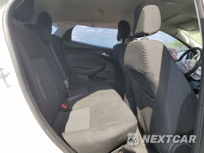 Zdjęcie 10 z 12 samochodu: 2018 FORD FOCUS SE VIN:1FADP3K23JL304104 - miniatura