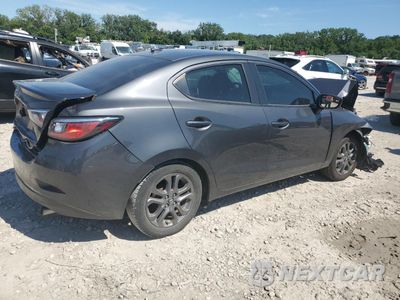 Trzecie zdjęcie samochodu z tyłu: 2020 TOYOTA YARIS L VIN:3MYDLBYV7LY711663 - miniatura