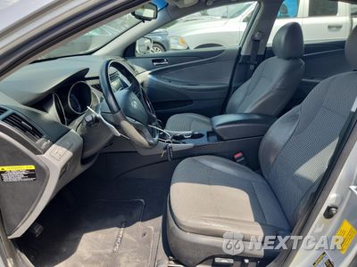 Zdjęcie 7 z 13 samochodu: 2012 HYUNDAI SONATA SE VIN:5NPEC4AB5CH427590 - miniatura