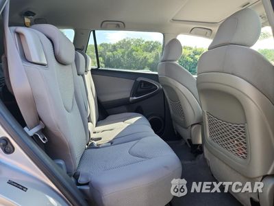 Zdjęcie 11 z 15 samochodu: 2008 TOYOTA RAV4 LIMITED VIN:JTMBD31V886081248 - miniatura