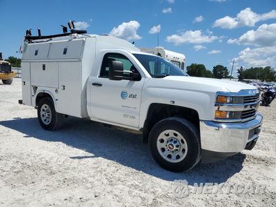 Czwarte zdjęcie samochodu z boku: 2015 CHEVROLET SILVERADO C3500 VIN:1GB3CYCG1FZ512967 - miniatura