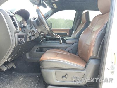 Zdjęcie 7 z 13 samochodu: 2019 RAM 2500 LONGHORN VIN:3C6UR5GL5KG539675 - miniatura