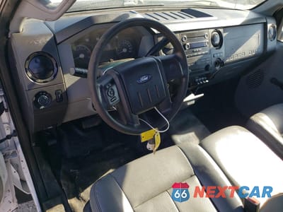 Zdjęcie 8 z 13 samochodu: 2013 FORD F450 SUPER DUTY VIN:1FDTF4GYXDEA81558 - miniatura