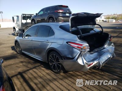 Drugie zdjęcie samochodu z przodu: 2018 TOYOTA CAMRY L VIN:4T1B11HK9JU089512 - miniatura