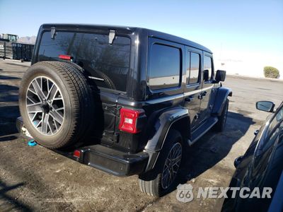 Trzecie zdjęcie samochodu z tyłu: 2022 JEEP WRANGLER UNLIMITED SAHARA 4XE VIN:1C4JJXP65NW214801 - miniatura