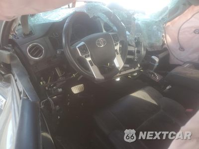 Zdjęcie 8 z 12 samochodu: 2018 TOYOTA TUNDRA CREWMAX 1794 VIN:5TFAW5F16JX731735 - miniatura