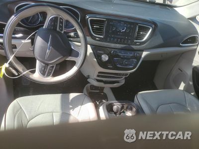 Zdjęcie 8 z 16 samochodu: 2017 CHRYSLER PACIFICA LIMITED VIN:2C4RC1GG6HR544432 - miniatura
