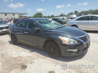 Czwarte zdjęcie samochodu z boku: 2015 NISSAN ALTIMA 2.5 VIN:1N4AL3AP2FC223503 - miniatura