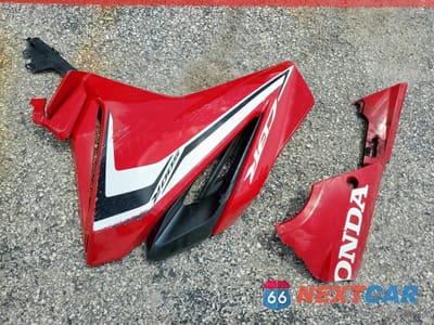 Zdjęcie 9 z 11 samochodu: 2020 HONDA CBR500 R VIN:MLHPC6213L5100449 - miniatura
