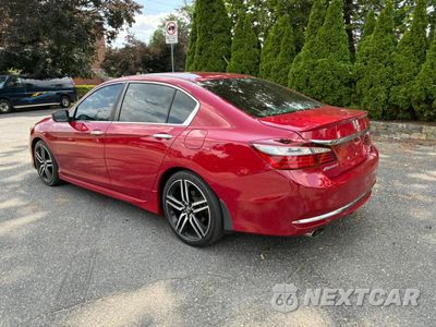 Trzecie zdjęcie samochodu z tyłu: 2017 HONDA ACCORD SPORT VIN:1HGCR2F59HA224960 - miniatura