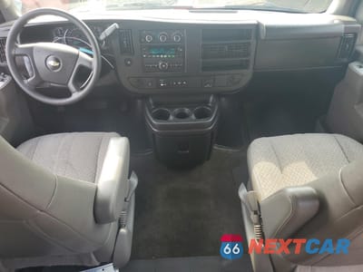 Zdjęcie 8 z 13 samochodu: 2018 CHEVROLET EXPRESS G3500 LT VIN:1GAZGPFG8J1336841 - miniatura
