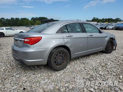 Trzecie zdjęcie samochodu z tyłu: 2014 CHRYSLER 200 LX VIN:1C3CCBAB8EN205581 - miniatura