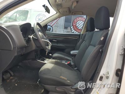 Zdjęcie 7 z 14 samochodu: 2019 MITSUBISHI OUTLANDER SE VIN:JA4AZ3A32KZ055742 - miniatura