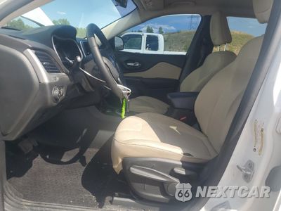 Zdjęcie 7 z 15 samochodu: 2015 JEEP CHEROKEE LATITUDE VIN:1C4PJMCS5FW739936 - miniatura