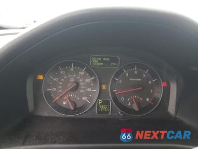 Zdjęcie 9 z 12 samochodu: 2010 VOLVO C70 T5 VIN:YV1672MCXAJ094366 - miniatura