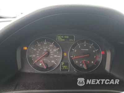 Zdjęcie 9 z 12 samochodu: 2010 VOLVO C70 T5 VIN:YV1672MCXAJ094366 - miniatura