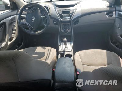 Zdjęcie 8 z 13 samochodu: 2013 HYUNDAI ELANTRA GLS VIN:5NPDH4AE5DH288294 - miniatura