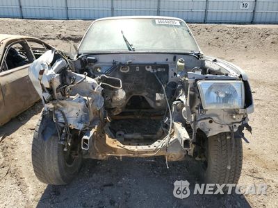 Piąte zdjęcie samochodu w środku: 1999 TOYOTA 4RUNNER SR5 VIN:JT3GN86R2X0131031 - miniatura