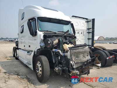2024 VOLVO VN VNL 4V4NC9EH7RN634992 - główne zdjęcie licytacji z USA - miniatura