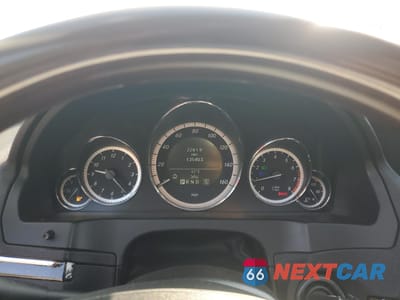 Zdjęcie 9 z 12 samochodu: 2011 MERCEDES-BENZ E 550 VIN:WDDKJ7CB4BF123270 - miniatura