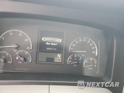 Zdjęcie 8 z 10 samochodu: 2020 FREIGLINER CASCADIA 126 VIN:3AKJHHDV4LSLL1519 - miniatura