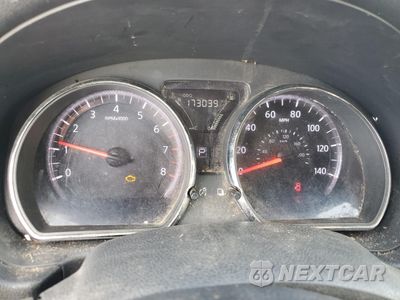 Zdjęcie 9 z 12 samochodu: 2017 NISSAN VERSA S VIN:3N1CN7AP7HL837333 - miniatura