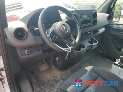 Zdjęcie 8 z 13 samochodu: 2021 MERCEDES-BENZ SPRINTER 2500 VIN:W1W40CHY4MT056240 - miniatura