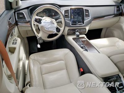 Zdjęcie 8 z 13 samochodu: 2019 VOLVO XC90 T5 MOMENTUM VIN:YV4102CK5K1438522 - miniatura