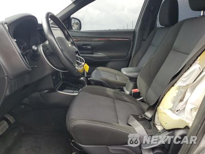 Zdjęcie 7 z 15 samochodu: 2018 MITSUBISHI OUTLANDER SE VIN:JA4AD3A39JZ018913 - miniatura