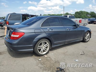 Trzecie zdjęcie samochodu z tyłu: 2013 MERCEDES-BENZ C 300 4MATIC VIN:WDDGF8ABXDA817929 - miniatura