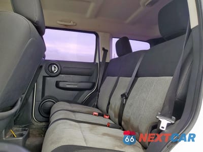 Zdjęcie 11 z 15 samochodu: 2007 DODGE NITRO SXT VIN:1D8GT28K77W672976 - miniatura