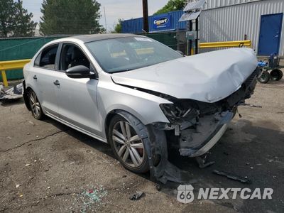 Czwarte zdjęcie samochodu z boku: 2013 VOLKSWAGEN JETTA GLI VIN:3VW567AJ9CM132595 - miniatura