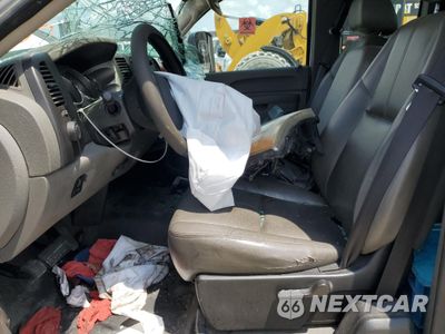 Zdjęcie 7 z 12 samochodu: 2010 CHEVROLET SILVERADO C3500 VIN:1GB8CZBK9AZ254997 - miniatura