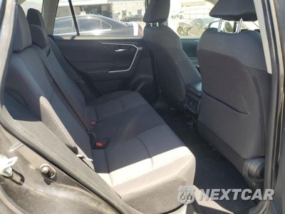 Zdjęcie 11 z 15 samochodu: 2019 TOYOTA RAV4 XLE VIN:JTMW1RFV0KD014944 - miniatura