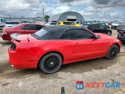 Trzecie zdjęcie samochodu z tyłu: 2014 FORD MUSTANG VIN:1ZVBP8EM7E5215803 - miniatura