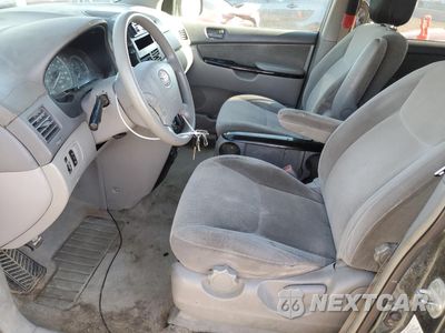 Zdjęcie 7 z 15 samochodu: 2004 TOYOTA SIENNA CE VIN:5TDZA23C44S044849 - miniatura