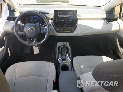 Zdjęcie 8 z 13 samochodu: 2022 TOYOTA COROLLA LE VIN:JTDEAMDE9NJ061946 - miniatura