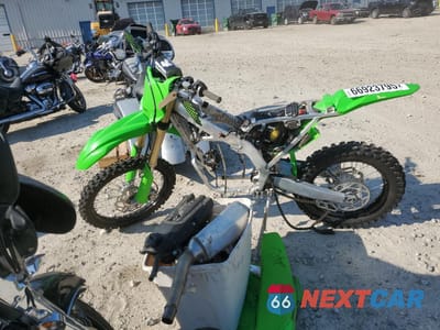 Trzecie zdjęcie samochodu z tyłu: 2025 KAWASAKI KX252 VIN:JKBKXTFC9SA001190 - miniatura