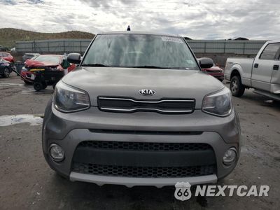 Piąte zdjęcie samochodu w środku: 2019 KIA SOUL + VIN:KNDJP3A55K7643966 - miniatura