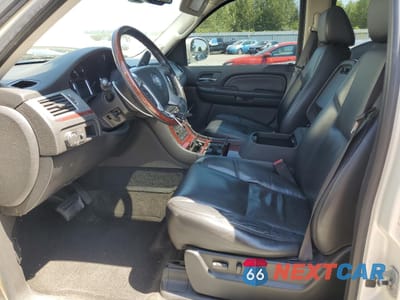 Zdjęcie 7 z 13 samochodu: 2008 CADILLAC ESCALADE LUXURY VIN:1GYFK63818R108508 - miniatura
