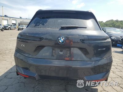 Zdjęcie 6 z 12 samochodu: 2022 BMW IX XDRIVE50 VIN:WB523CF0XNCK66197 - miniatura