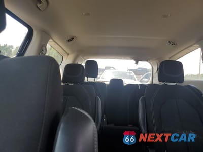 Zdjęcie 10 z 16 samochodu: 2023 CHRYSLER VOYAGER LX VIN:2C4RC1CG6PR597216 - miniatura