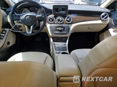 Zdjęcie 8 z 12 samochodu: 2015 MERCEDES-BENZ GLA 250 VIN:WDCTG4EB5FJ166067 - miniatura