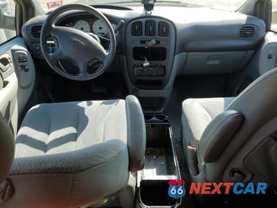 Zdjęcie 8 z 13 samochodu: 2004 DODGE GRAND CARAVAN SXT VIN:2D4GP44LX4R587344 - miniatura