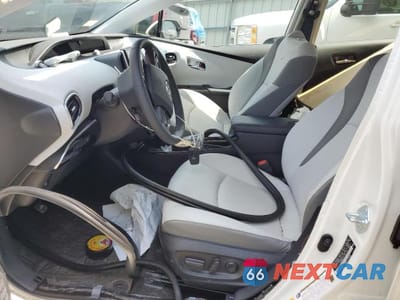 Zdjęcie 7 z 12 samochodu: 2020 TOYOTA PRIUS PRIME LE VIN:JTDKARFP8L3125118 - miniatura